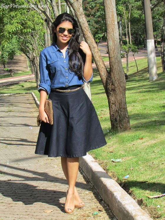 Saia preta com blusa jeans hotsell